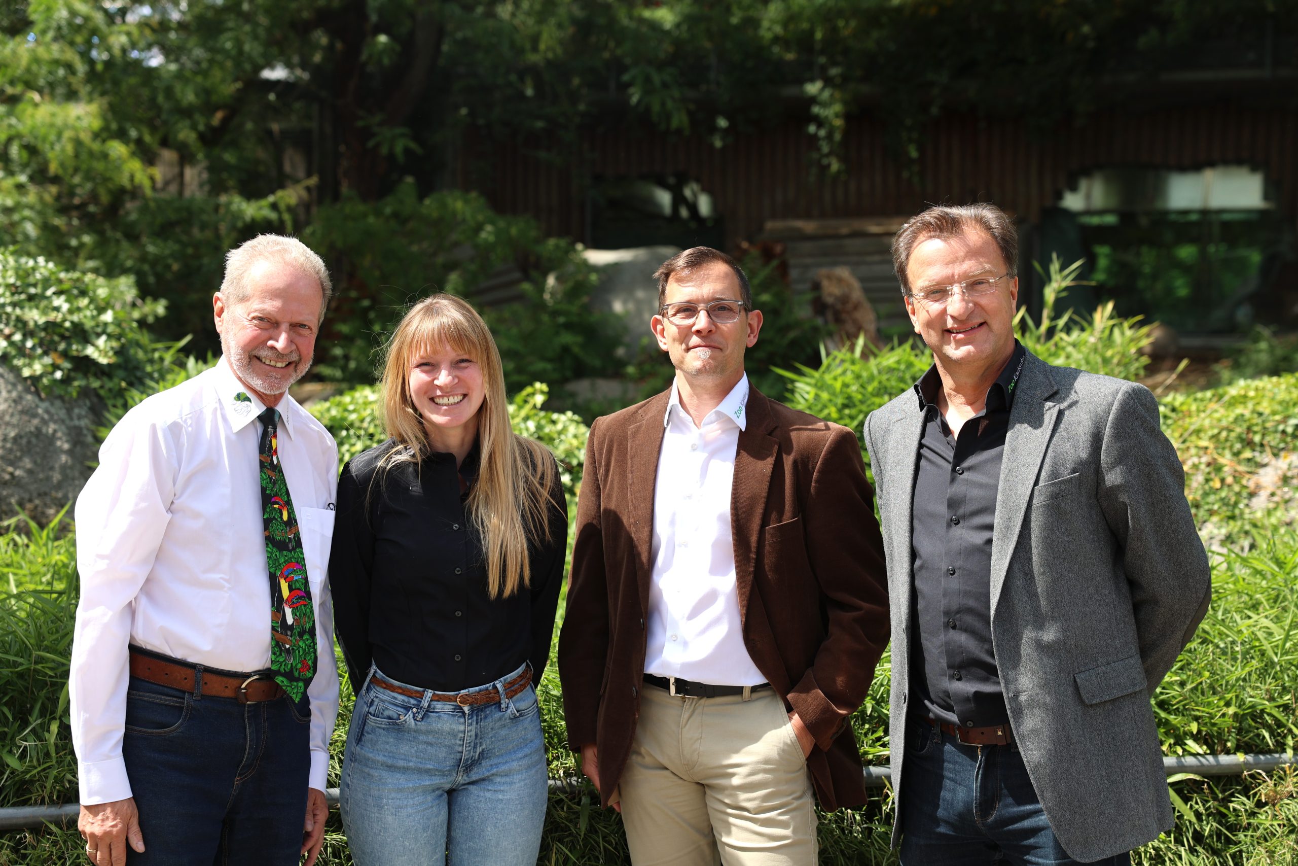3Q2A1643a Die vier Vorstandsmitglieder der Artenschutzstiftung Zoo Karlsruhe: Dr. Clemens Becker, Sandra Dollhäupl, Steffen Karcher und Dr. Matthias Reinschmidt.